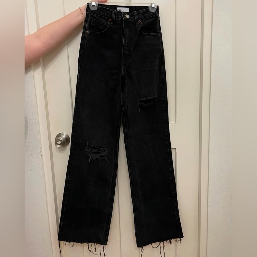 Zara Black Women's High Waisted Wide-Leg Distressed Jeans